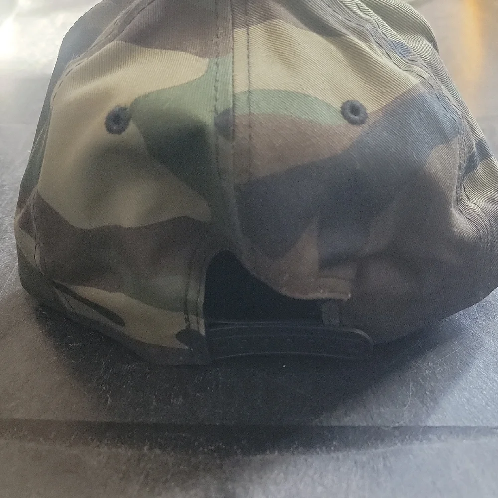 New Era Camouflage Snapback Hat - Picture 2 of 3